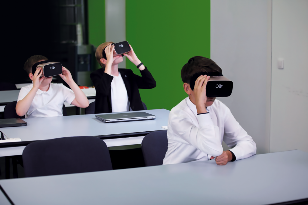 PolyVR